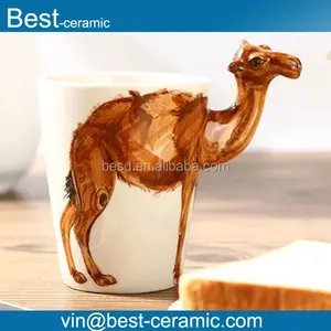 La novedad de cerámica pintado a mano taza de té estilo camello.