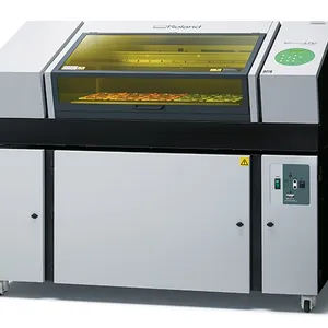 משמש רולנד VersaUV LEF-300/LEF300 יד שנייה בשימוש Benchtop UV מדפסת שטוחה עם 4 pcs חדש ראש ההדפסה