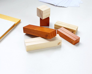 Espositore per Carte in Legno di Pino Stile Folk Art, Supporto per Etichette Prezzi, Base per Calendario, Decorazione Elegante ed Ecologica per la Casa - Product Image 6