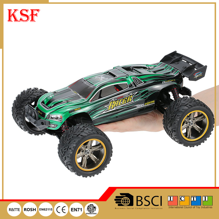 GPTOYS S912 2.4G Remote Control Stunt Toy Car Truck - RC Vehicle