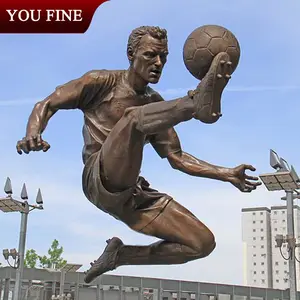 Özel Dennis Bergkamp bronz futbol oyuncu heykeli