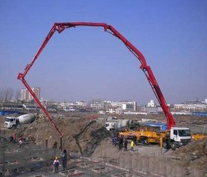 Pompe à béton pour camion, livraison gratuite, HB56, 56m, offre spéciale - Product Image 4