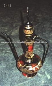 Pot jharra décoratif en laiton, pot arabe pour travail, aftaba, rouge et noir, travail de gravure - Product Image 2