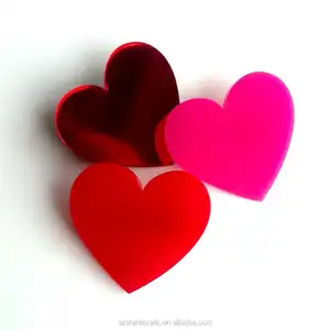 Broche acrylique découpée au laser Broche coeur d'amour acrylique rouge