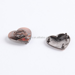 Venta al por mayor encanto del corazón del oro Metal Logo Tag - Product Image 2