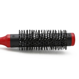 <span class=keywords><strong>Spazzola</strong></span> di Nylon Tubo di Alluminio Resistenza Al Calore Pettine Manico In Legno Rosso di Coda Rotonda <span class=keywords><strong>Spazzola</strong></span> <span class=keywords><strong>Per</strong></span> <span class=keywords><strong>Capelli</strong></span> <span class=keywords><strong>Per</strong></span> Il Salone di Styling - Product Image 4