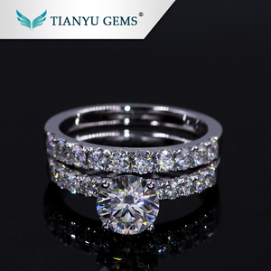 14 K/18 k Blanco/oro amarillo 1 Carat Forever one def VVS diamante sintético moissanite compromiso precio del anillo - Product Image 3