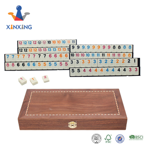 Venta al por mayor de lujo Rummy con estantes de plástico en caja de madera - Product Image 5