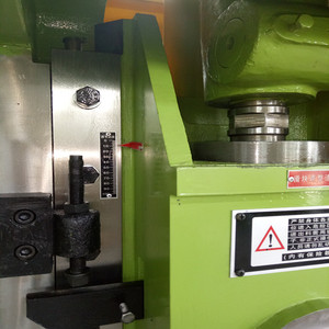 Mesin <span class=keywords><strong>Press</strong></span> Eksentrik 200 Ton Hole Deep Throat, Mesin Pembuat Lubang Baja Laris Manis, Mesin <span class=keywords><strong>Press</strong></span> Logam - Product Image 5