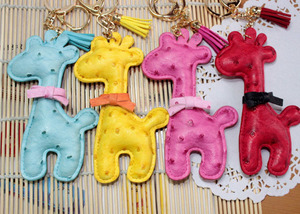 Nouveau 3d style girafe. tassel pu chaîne clés en cuir - Product Image 1