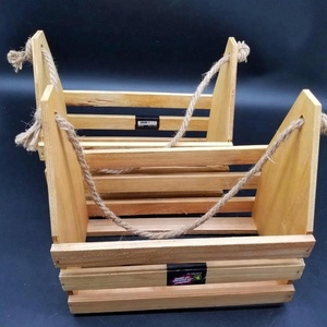 HS-Wholesale OEM accepted wooden beer crates box basket with jute handle