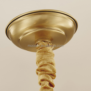 Candelabro de cristal LED E14 con marco de metal dorado y latón para decoración del hogar moderno para sala de estar - Product Image 4