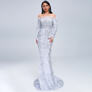 Abito con Spalle Scoperte Vendita Calda 2020, Vestito a Maniche Lunghe con Piume e Paillettes, Abito da Cerimonia Lungo fino a Terra - Product Image 6