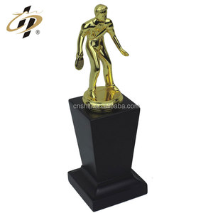 Fábrica de encargo del fútbol deporte trofeo de <span class=keywords><strong>la</strong></span> Copa con base de madera - Product Image 6