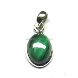 Cabujón forma ovalada malaquita piedra preciosa 925 colgante de plata esterlina hecho a mano joyería fina colgante de moda para unisex. - Product Image 1