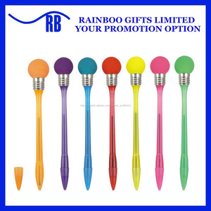 Caliente venta de la novedad plástico golpe <span class=keywords><strong>bombilla</strong></span> bola de luz de flash de la pluma para la promoción navidad - Product Image 1