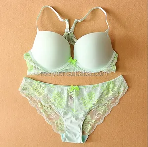 Sexy reggiseno panty set immagini