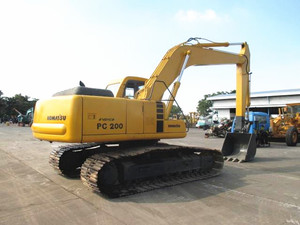 Excavadora Komatsu PC200 usada de 20 toneladas, excavadora Komatsu de buen estado y precio barato, excavadora Komatsu de 2. 000 m2, a la venta, de 2. 000 m2 - Product Image 3