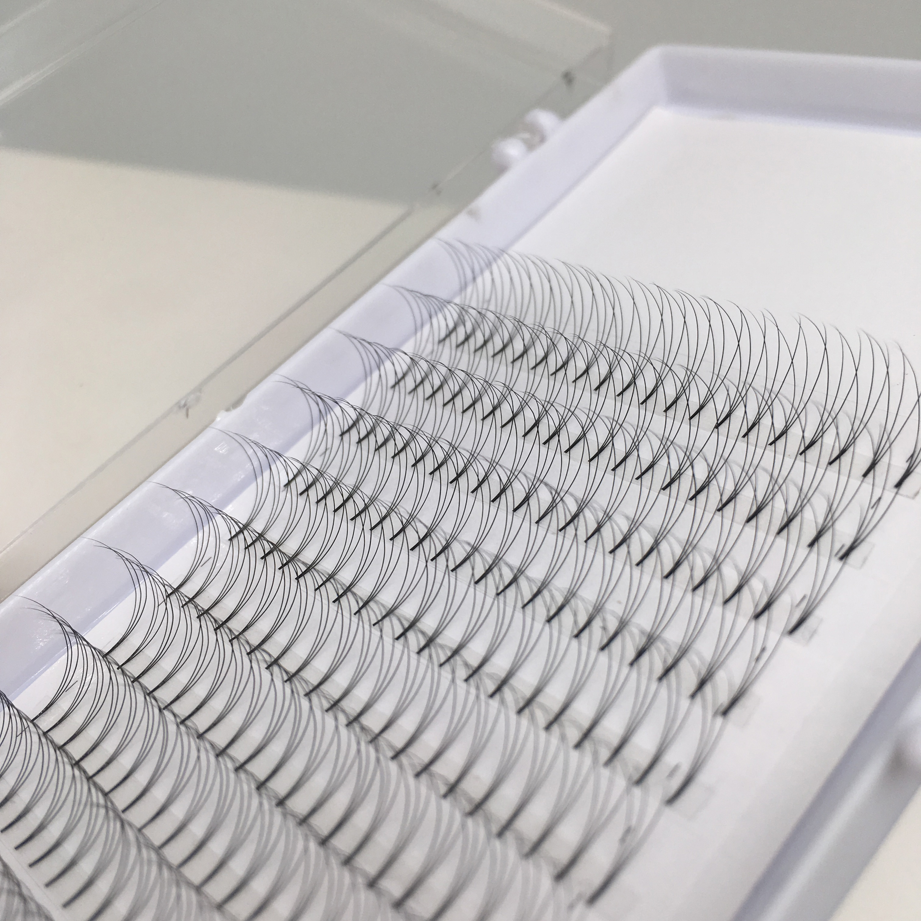 Термоскрепленные ресницы без клея 0,15 ММ 3D с коротким стержнем