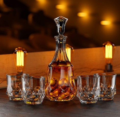 Crystal Whiskey Decanter Set European Style Whiskey Decanter and Glass Set
