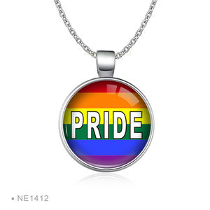 Collar con Colgante de Cristal con Diseño de Bandera del Orgullo LGBT, Amor es Amor, Más Amor Menos Odio, Joyería - Product Image 3