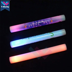 T-Worthy Bastoncini Luminosi in Schiuma LED RGB Ecologici di Alta Qualità, Lampeggianti al Buio per Concerti, Rave, Matrimoni e Feste - Product Image 4