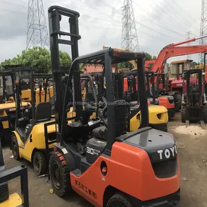 Low price 3 ton forklift ,used toyota manual forklift fd30 with solid tire made in Japan for sale in China