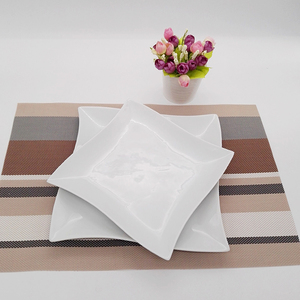 จานเซรามิกทรงสี่เหลี่ยมสีขาวสไตล์นอร์ดิกที่เรียบง่ายแหวกแนวเครื่องใช้บนโต๊ะอาหารที่สวยงามแหวกแนวสเต็กขนมพาสต้าชุดปาร์ตี้ที่บ้าน - Product Image 4