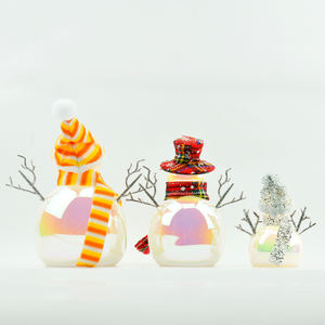 Décoration de Noël 2026 : Bonhomme de neige en verre LED, lumineux et décoratif pour intérieur - Product Image 4