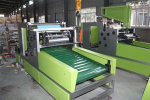 Machine à recourber et à découper automatique, feuille d'aluminium - Product Image 2