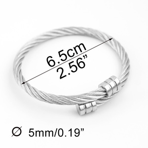 กำไล<span class=keywords><strong>ข้อ</strong></span><span class=keywords><strong>มือ</strong></span>สแตนเลสสตีลทรงสายเคเบิลแบบพันเกลียวสำหรับผู้<span class=keywords><strong>ชาย</strong></span> สไตล์พังก์ - Product Image 2