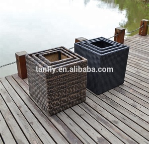 Macetas europeas de aluminio y metal para exteriores, macetas cuadradas de ratán PE - Product Image 3