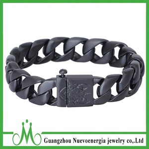 Motorista gótico ancha cadena para hombre Boys Curb del cráneo grabado cubano Negro 316L Pulsera de acero inoxidable - Product Image 1