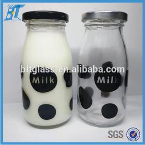 Botellas de Vidrio de <span class=keywords><strong>200</strong></span> <span class=keywords><strong>ml</strong></span> para Bebidas Lácteas con Diseño de Lunares de Vaca - Product Image 3