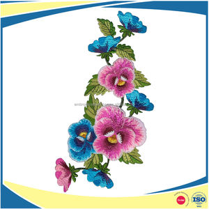 การออกแบบปักดอกโบตั๋นเหล็กบนแพทช์เย็บปักถักร้อย - Product Image 2