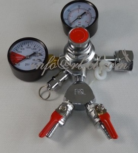 Co2 नियामक दोहरी गेज भारी शुल्क और Wye फाड़नेवाला मसौदा बियर Homebrew Kegerator