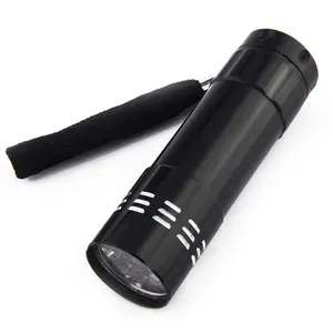 Mini LED el feneri alüminyum 9 LED ampuller süper parlak anahtarlık Torch cep fenerleri kamp yürüyüş sırt çantası için balıkçılık