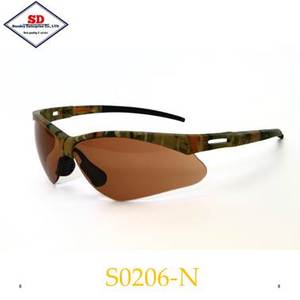 ANSI Z87.1 y CE EN166 Aprobado Gafas de seguridad con lentes de policarbonato para protección ocular - Product Image 4