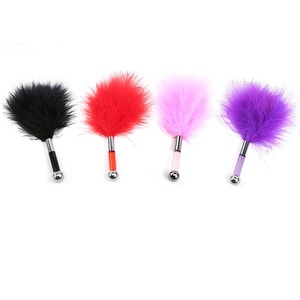 大人の大人のおもちゃBDSMいたずらボンデージフェザーティックラー、アクリルハンドル付き - Product Image 1