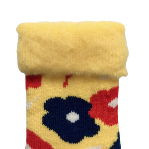 جوارب صفراء للنساء بالجملة-منزل عطلات أكريليك سميك - Product Image 3