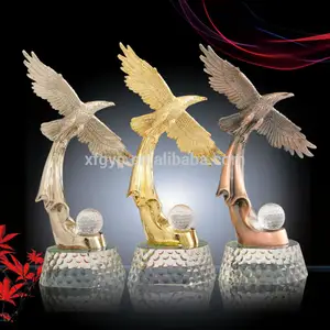 eagle fly estátua de metal troféu figurines
