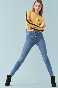 OEM Venta al por mayor China Your Own Brand Jeans Mujeres baratas de tiro alto Botón expuesto Skinny Jeans 015 - Product Image 3