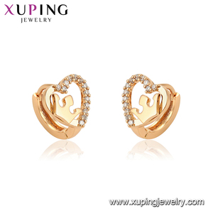 95226 Venta caliente elegante joyería de las mujeres estilo irlandés en forma de corazón con <span class=keywords><strong>la</strong></span> corona pendientes de aro - Product Image 3