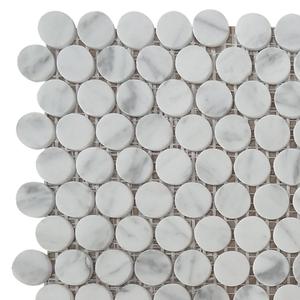 Mosaïque de galets de rivière en marbre de Carrare blanc italien, finition patinée - Product Image 1