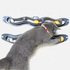 Juguete interactivo de plástico para gatos montado en ventana de vidrio para movimiento y entretenimiento de mascotas - Product Image 2