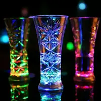 Bán Buôn Acrylic Thay Đổi Màu Sắc Hiện Đại Cảm Biến Chất Lỏng Led Cup Led Shot Fun Đảng Led Light Up Uống Kính