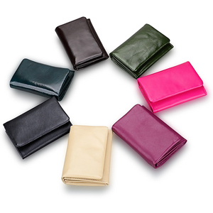 Portafoglio Corto in Vera <span class=keywords><strong>Pelle</strong></span> per <span class=keywords><strong>Donna</strong></span> COWHERD con Logo Personalizzato, Protezione RFID, Fodera in Poliestere e Chiusura a Scatto, Idea Regalo - Product Image 2