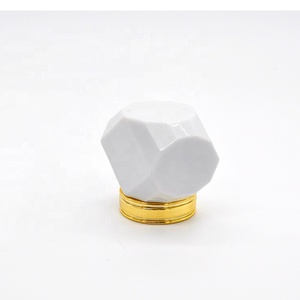 Venta al por mayor de Diseño de Moda de Spray blanco botella de Perfume vacía árabe - Product Image 6