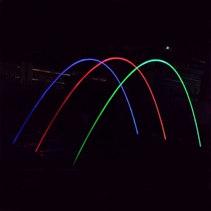 Фонтан с ламинарными насадками с RGB-подсветкой и свободным дизайном - Product Image 1