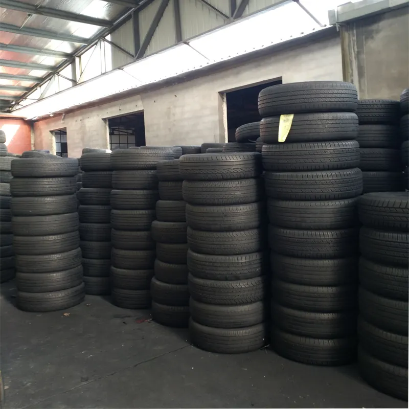 Ucuz fiyat ile B sınıfı kullanılan stok lastik 205/55r16